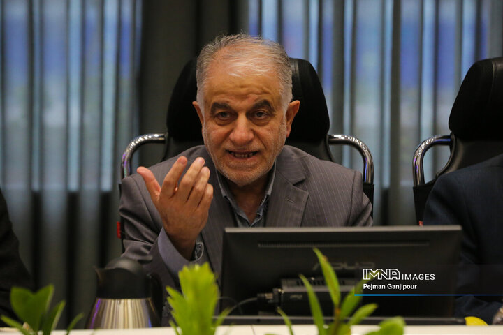 نشست اعضای شورای شهر اصفهان و تشکل‌های دانشجویی