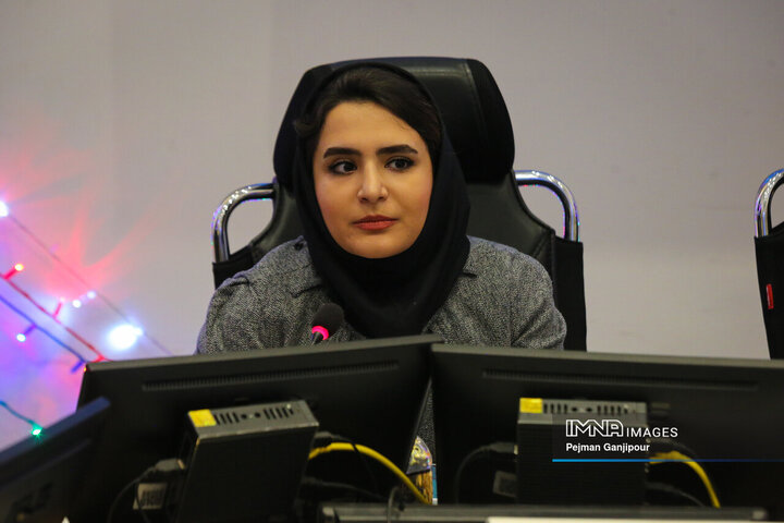 نشست اعضای شورای شهر اصفهان و تشکل‌های دانشجویی