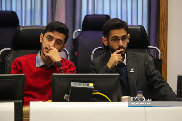 نشست اعضای شورای شهر اصفهان و تشکل‌های دانشجویی