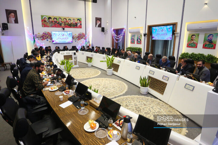 نشست اعضای شورای شهر اصفهان و تشکل‌های دانشجویی