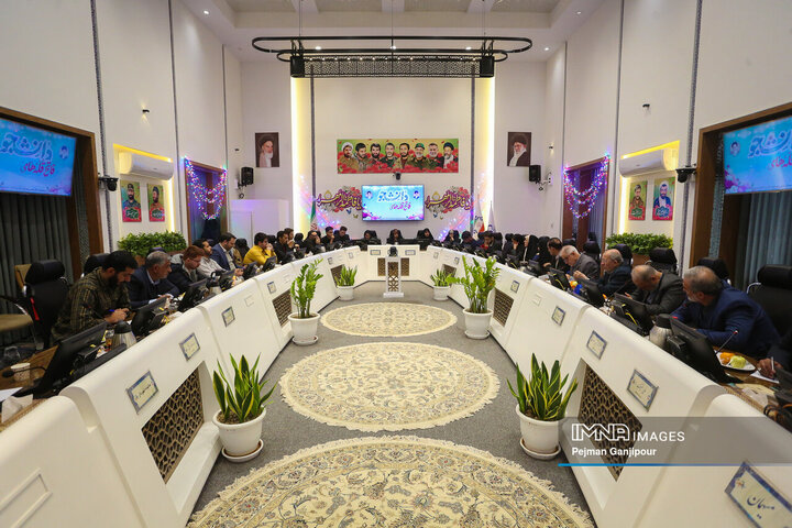 نشست اعضای شورای شهر اصفهان و تشکل‌های دانشجویی