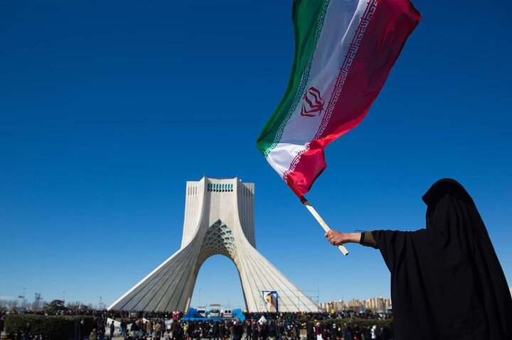 از نسل انقلاب تا امروز؛ دخترانی که تاریخ ساختند