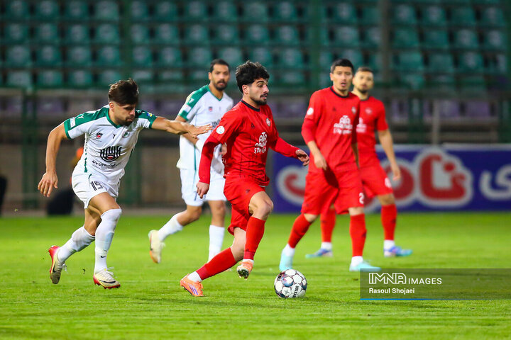 هفته سیزدهم لیگ برتر فوتبال؛ ذوب آهن - تراکتور