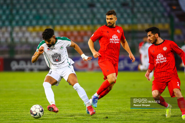 هفته سیزدهم لیگ برتر فوتبال؛ ذوب آهن - تراکتور