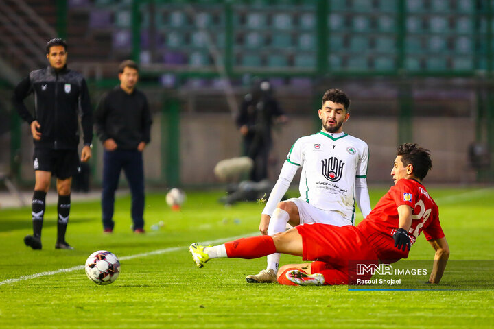 هفته سیزدهم لیگ برتر فوتبال؛ ذوب آهن - تراکتور