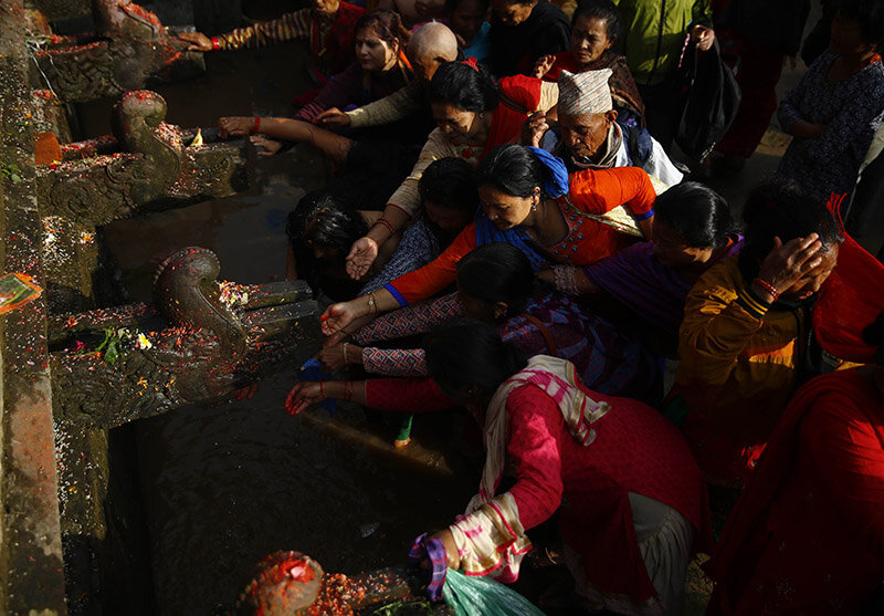 روز مادر در قاب رسوم سراسر جهان