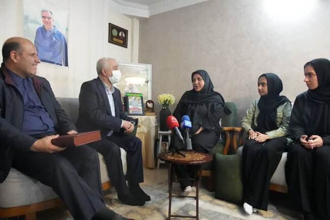 منش و سبک زندگی شهدا را باید به نسل‌های آینده منتقل کرد