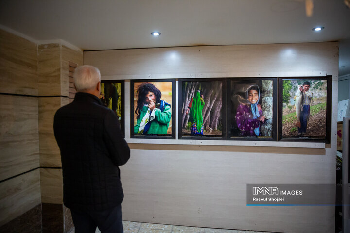 دیدار شهردار اصفهان با عکاس دفاع مقدس