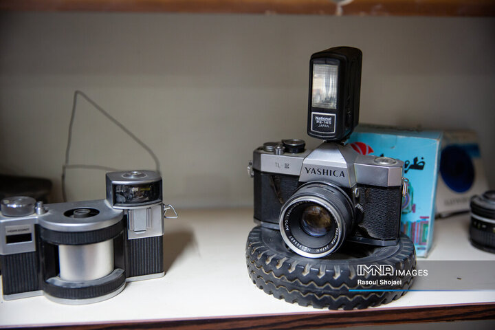 دیدار شهردار اصفهان با عکاس دفاع مقدس