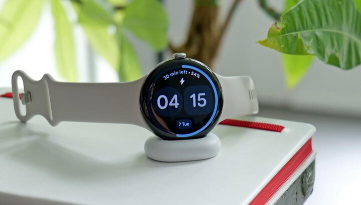 Google Pixel Watch 4 با به روز رسانی جدید ارائه شد