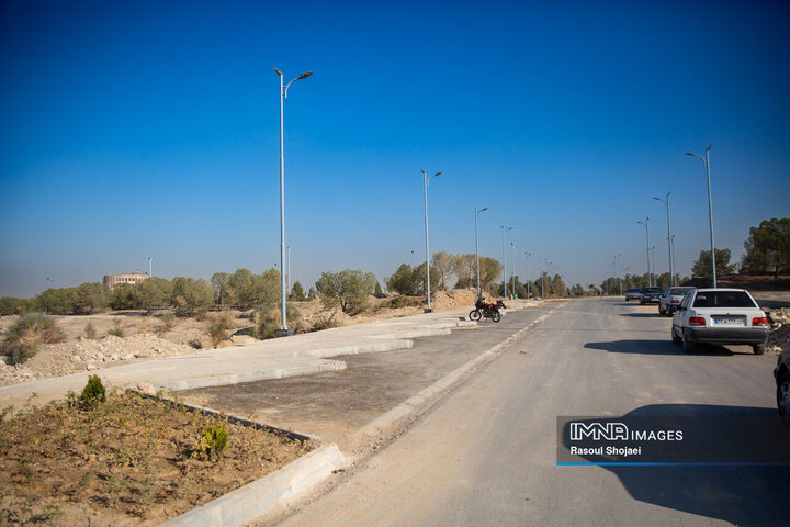 بازدید شهردار اصفهان از پروژه‌های باغ تندرستی و بازار گل ارغوان