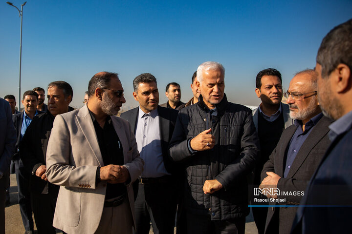 بازدید شهردار اصفهان از پروژه‌های باغ تندرستی و بازار گل ارغوان