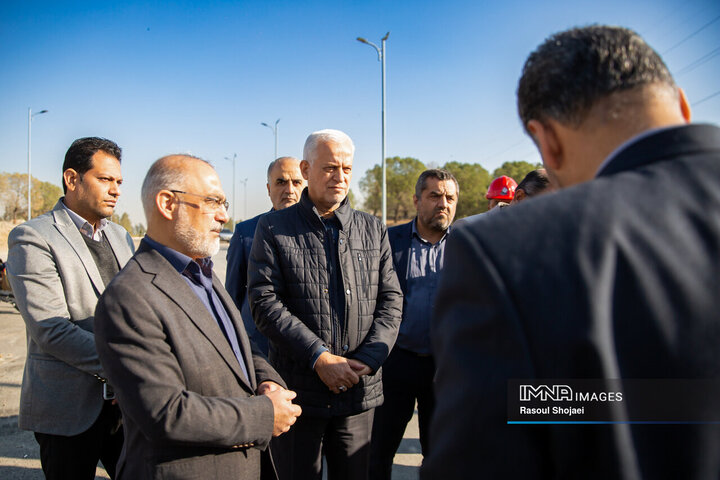 بازدید شهردار اصفهان از پروژه‌های باغ تندرستی و بازار گل ارغوان
