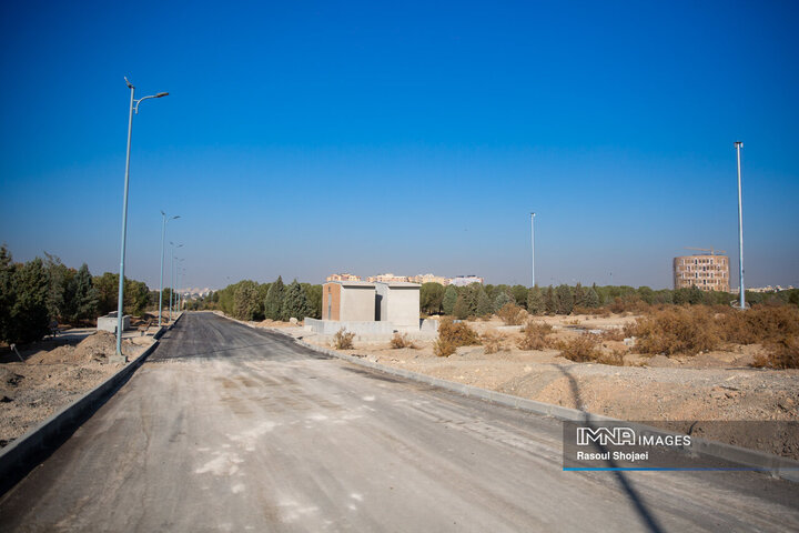 بازدید شهردار اصفهان از پروژه‌های باغ تندرستی و بازار گل ارغوان