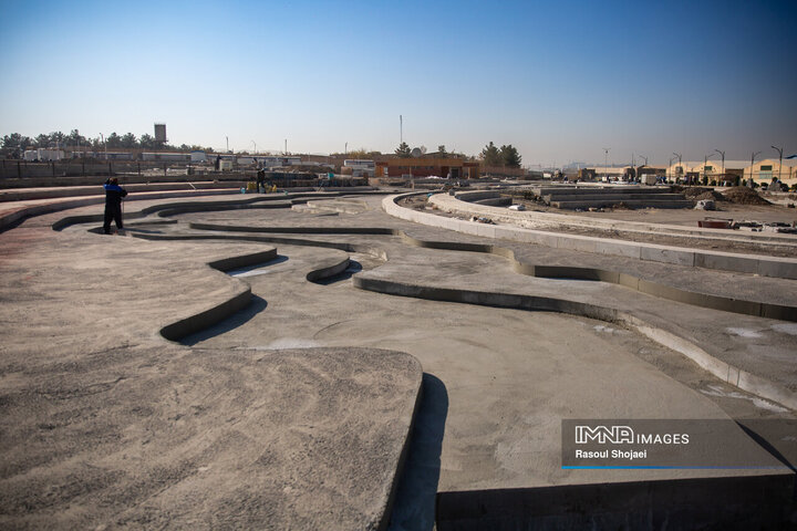 بازدید شهردار اصفهان از پروژه‌های باغ تندرستی و بازار گل ارغوان