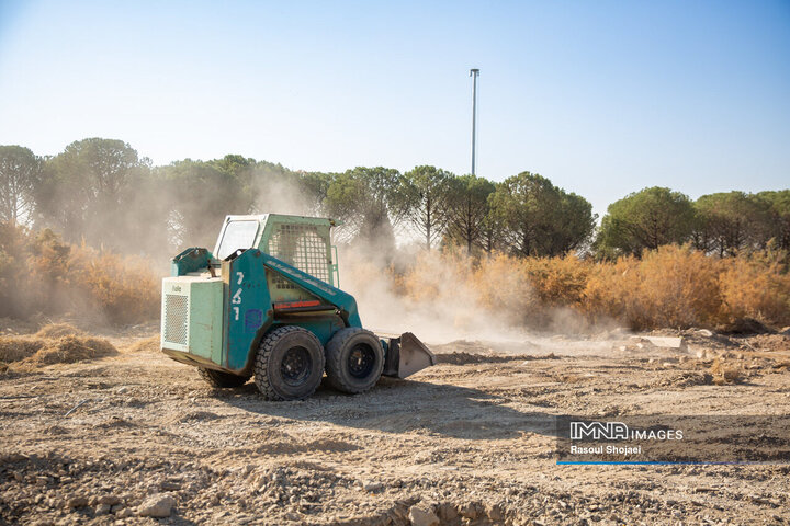 بازدید شهردار اصفهان از پروژه‌های باغ تندرستی و بازار گل ارغوان