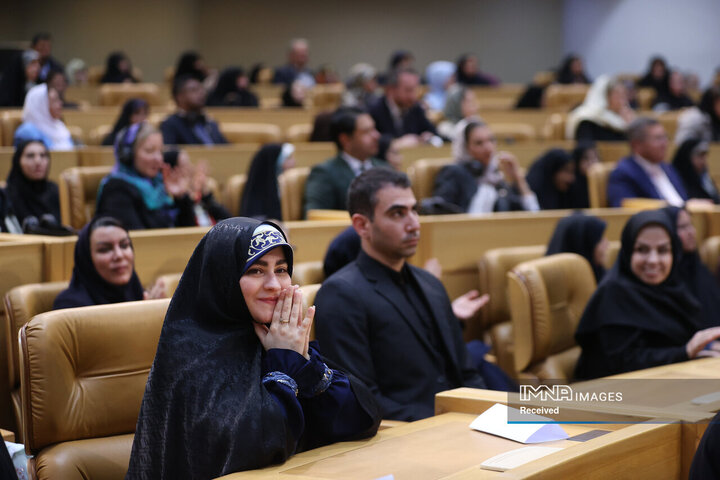 آیین گرامیداشت روز زن و مقام مادر