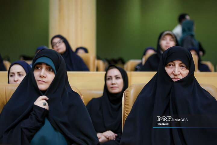 آیین گرامیداشت روز زن و مقام مادر