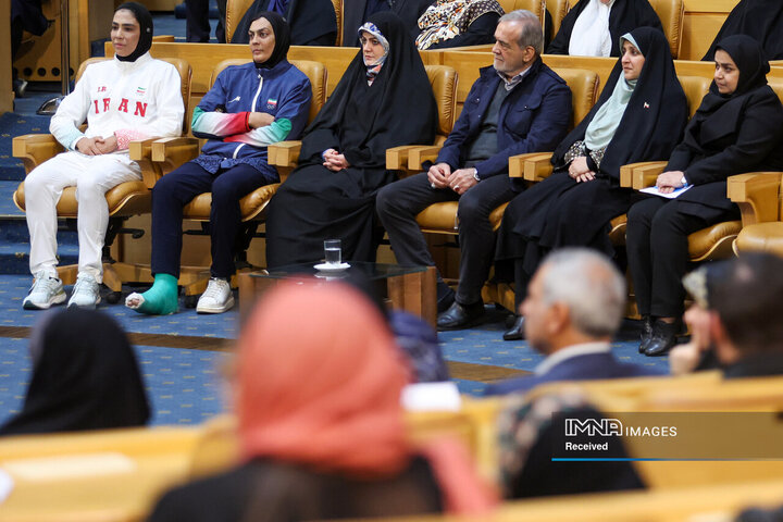 آیین گرامیداشت روز زن و مقام مادر