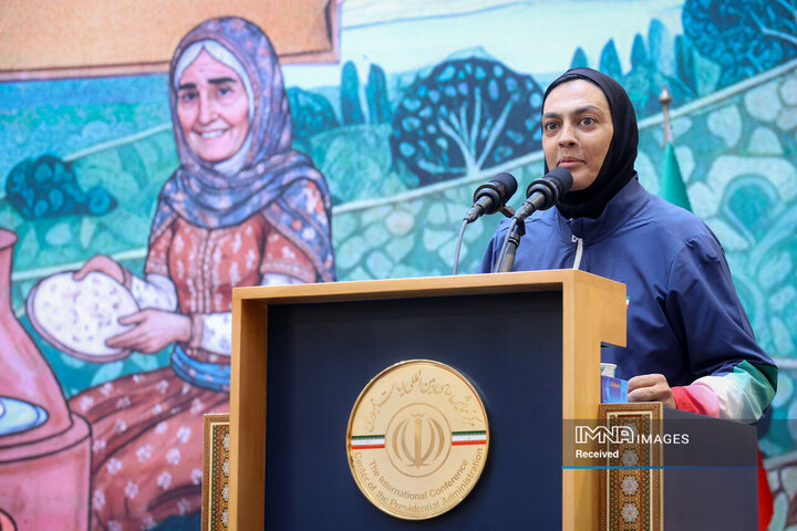 آیین گرامیداشت روز زن و مقام مادر