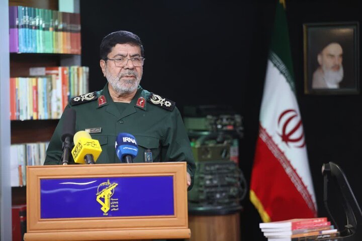 تبیین نقش و جایگاه زن در اسناد و آثار دفاع مقدس ضروری است