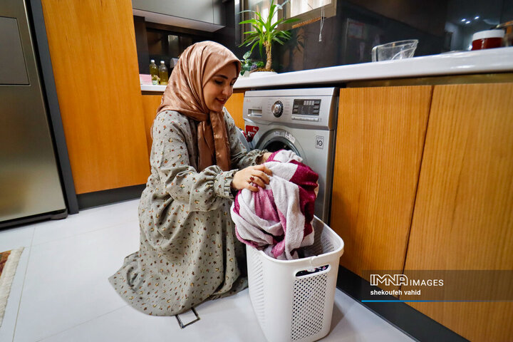 فرشته‌ای به نام زن؛ روزمره‌های مادرانه زن ایرانی