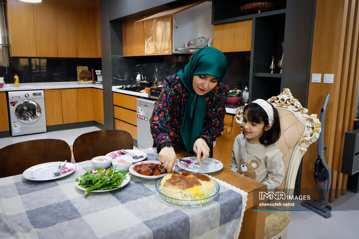 فرشته‌ای به نام زن؛ روزمره‌های مادرانه زن ایرانی