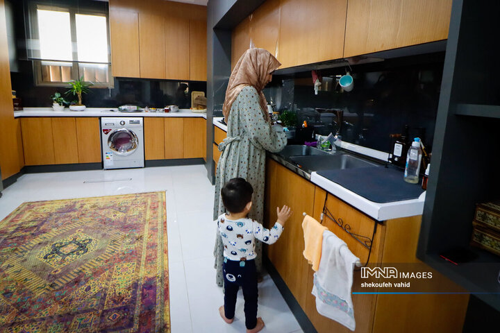 فرشته‌ای به نام زن؛ روزمره‌های مادرانه زن ایرانی