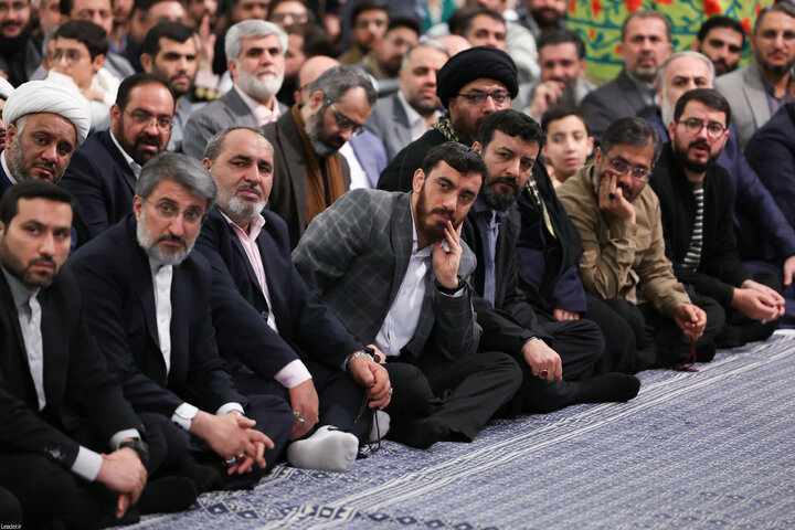 دیدار هزاران نفر از مداحان و ستایشگران اهل بیت(ع) با رهبر انقلاب