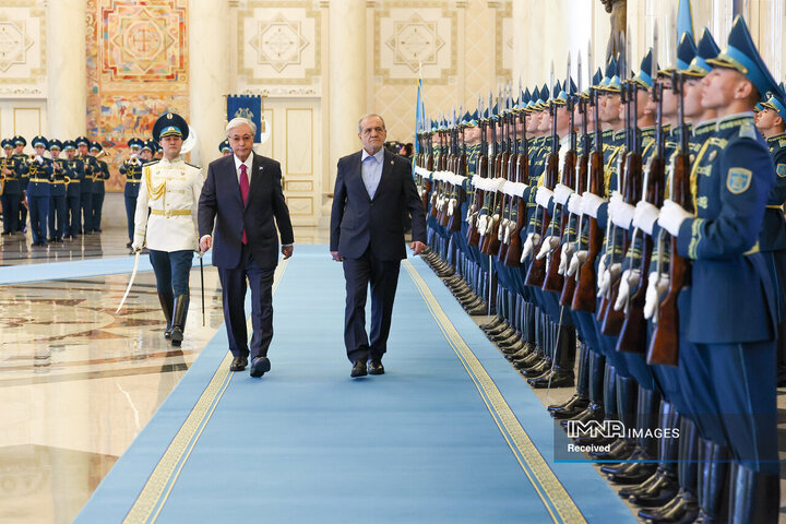 استقبال رسمی رئیس جمهور قزاقستان از مسعود پزشکیان