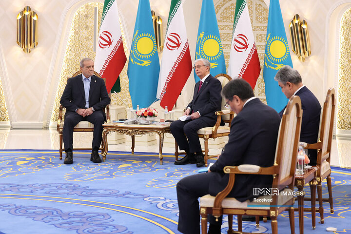 دیدار دوجانبه روسای جمهور ایران و قزاقستان