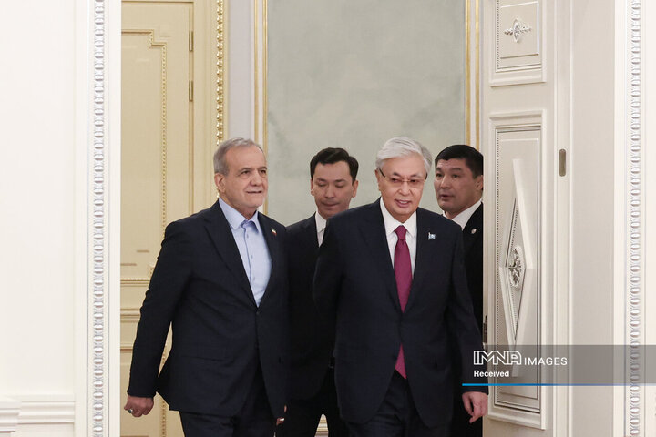 نشست مشترک هیئت های عالی‌رتبه ایران و قزاقستان