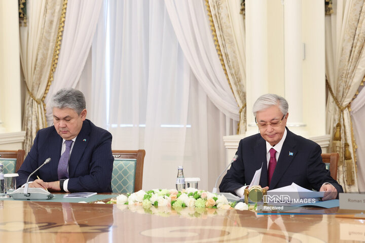 نشست مشترک هیئت های عالی‌رتبه ایران و قزاقستان