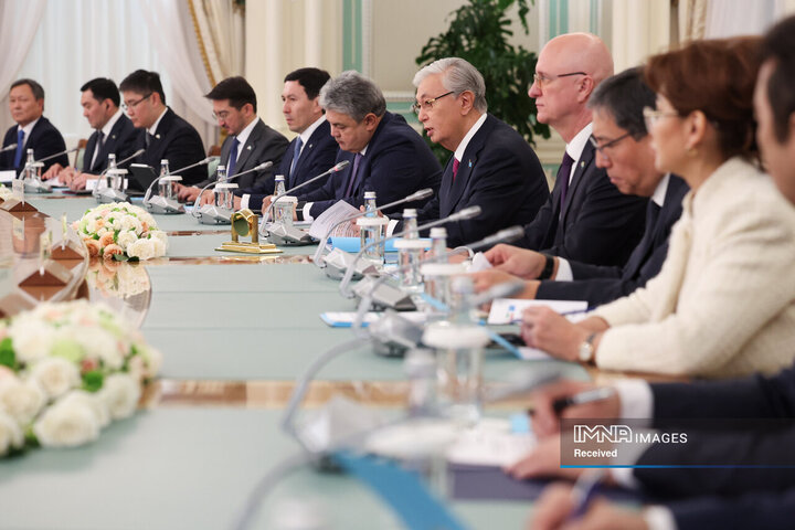 نشست مشترک هیئت های عالی‌رتبه ایران و قزاقستان