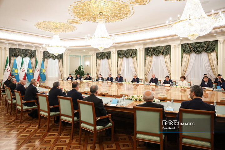 نشست مشترک هیئت های عالی‌رتبه ایران و قزاقستان