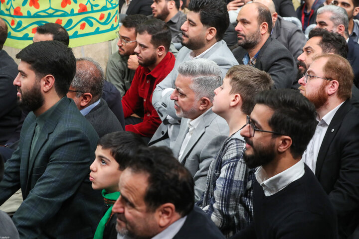 دیدار هزاران نفر از مداحان و ستایشگران اهل بیت(ع) با رهبر انقلاب