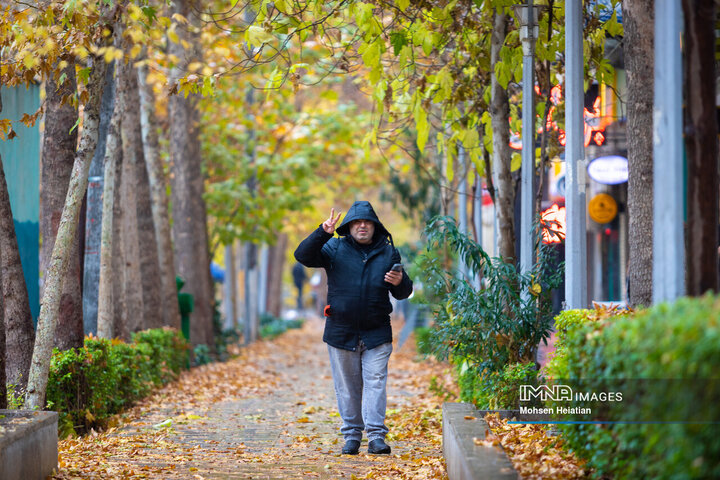 طراوت باران پاییزی در اصفهان