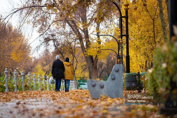 طراوت باران پاییزی در اصفهان