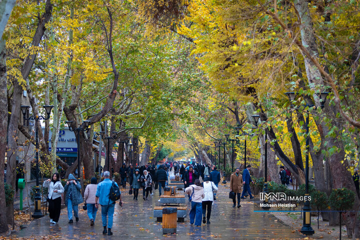 طراوت باران پاییزی در اصفهان