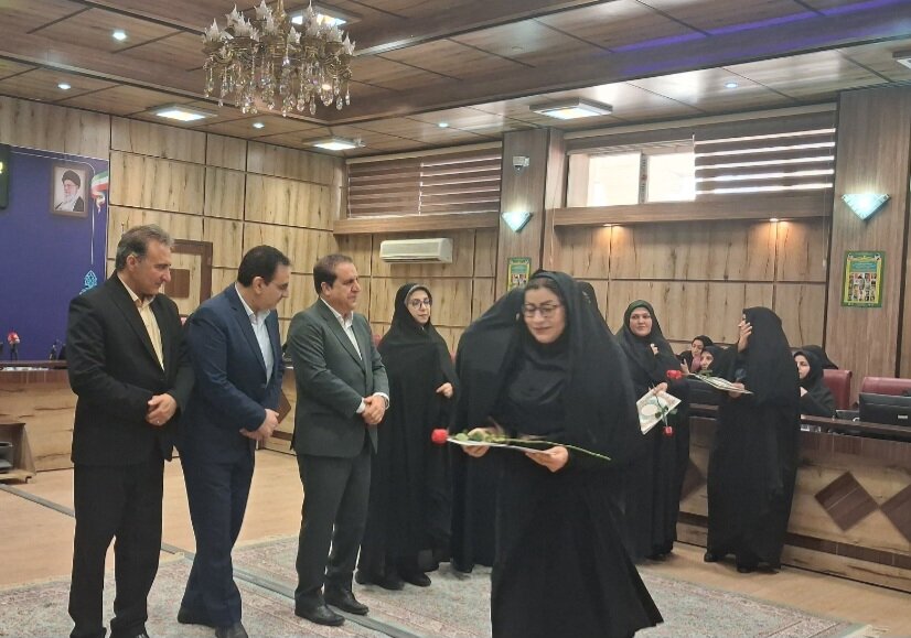 ۵۲ درصد مدیران مدارس استان ایلام بانوان هستند