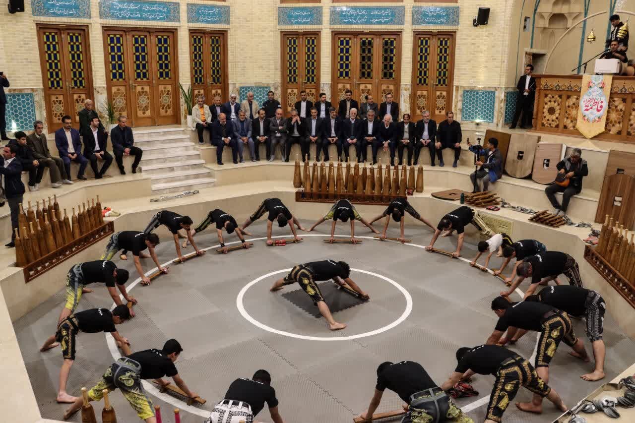 افتتاح ۳ پروژه‌ فرهنگی، ورزشی و اقتصادی در یزد با حضور وزیر کشور