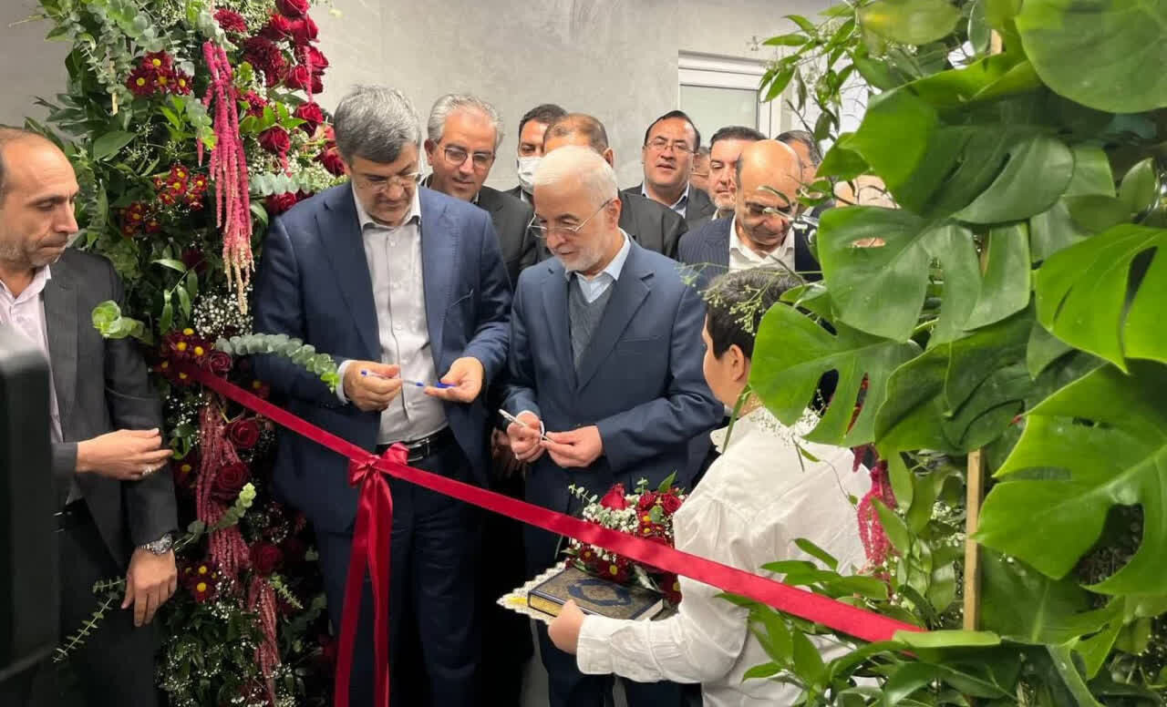 افتتاح ۳ پروژه فرهنگی، ورزشی و اقتصادی در یزد با حضور وزیر کشور