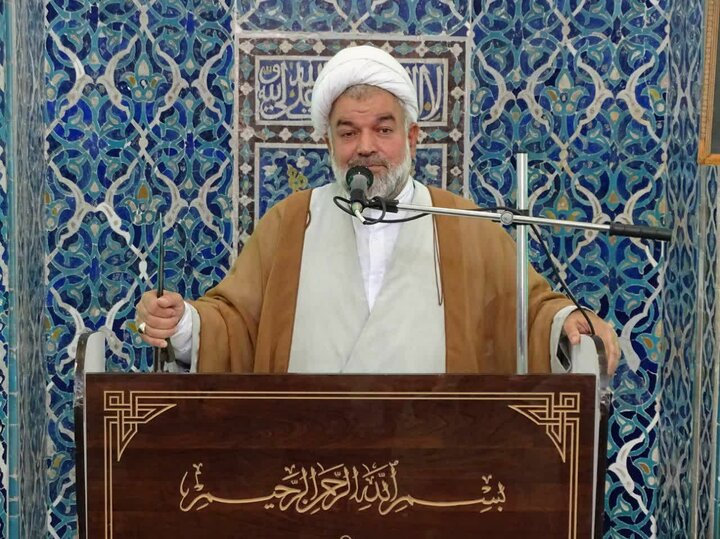 تخریب کردن راه حل نیست، انتقاد سازنده نیاز است