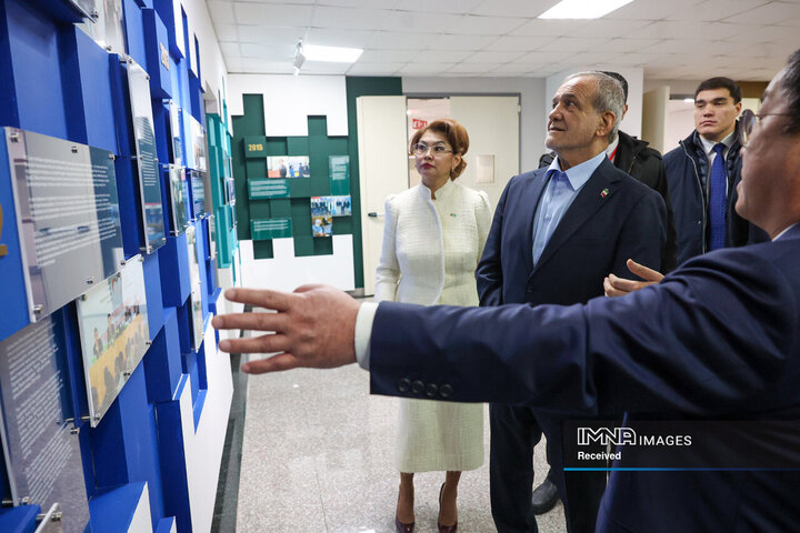 اعطای دکترای افتخاری دانشگاه بین‌المللی نظربایف به دکتر پزشکیان