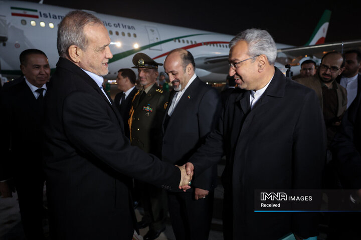 ورود رئیس جمهور به عشق‌آباد