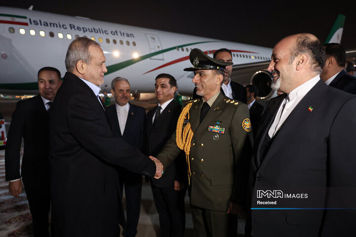 ورود رئیس جمهور به عشق‌آباد