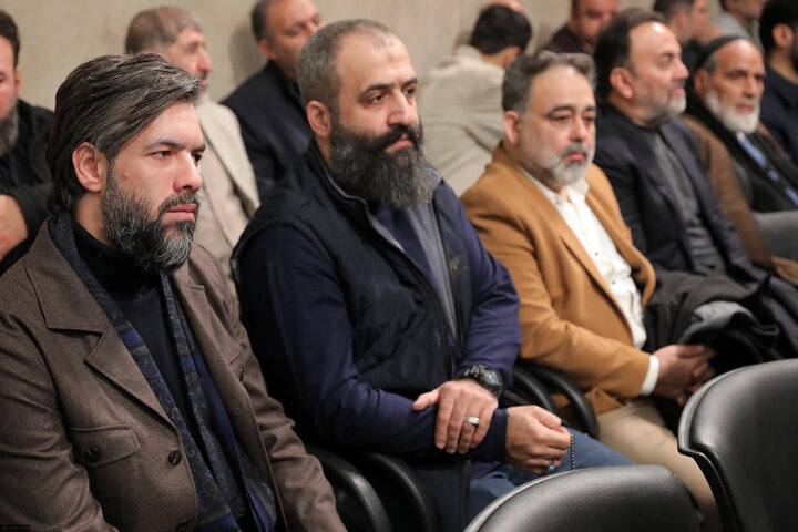 دیدار هزاران نفر از مداحان و ستایشگران اهل بیت(ع) با رهبر انقلاب