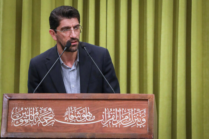 دیدار هزاران نفر از مداحان و ستایشگران اهل بیت(ع) با رهبر انقلاب