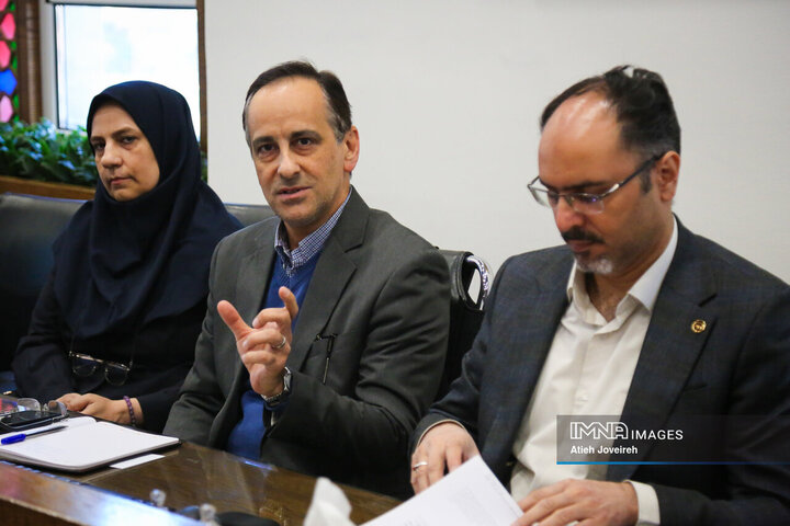 ابلاغ و مبادله قرارداد باز شهرداری اصفهان با بنیاد نخبگان استان اصفهان