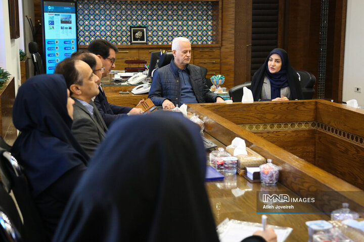 ابلاغ و مبادله قرارداد باز شهرداری اصفهان با بنیاد نخبگان استان اصفهان